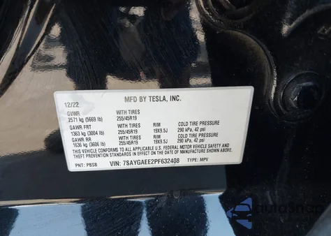 2023 Tesla Model Y z USA, uszkodzony, nr VIN 7SAYGAEE2PF632408